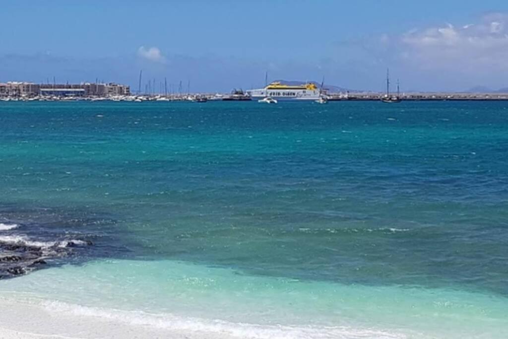 Apartamento Recien Reformado En Centro A Tres Minutos De La Playa Corralejo Exterior foto